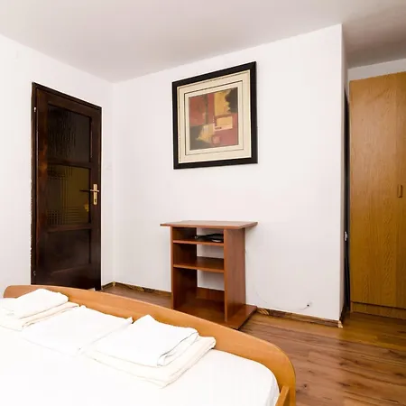 La Marina - Triplex Three Bedroom Ντουμπρόβνικ